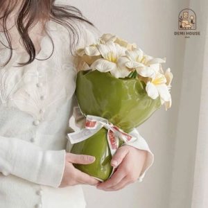 Bình hoa dáng bó hoa